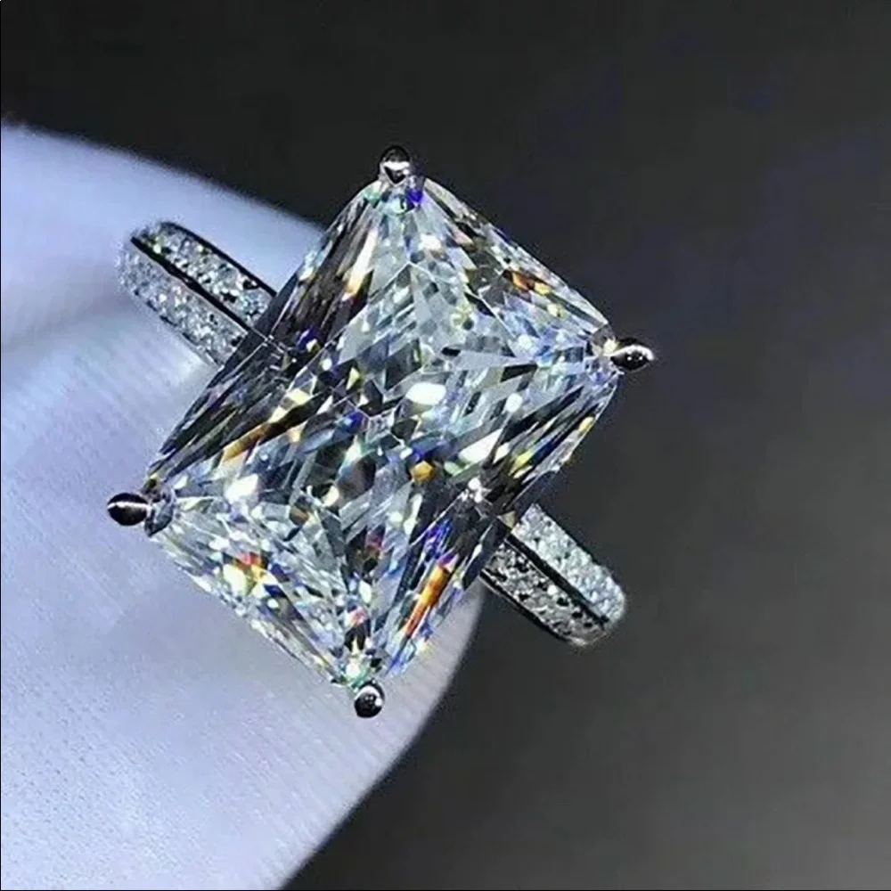 NEW ENGAGEMENT 925 STERLING SILVER DIAMOND RING, CUTE RING, SHINY RING. - Picture 3 of 5
